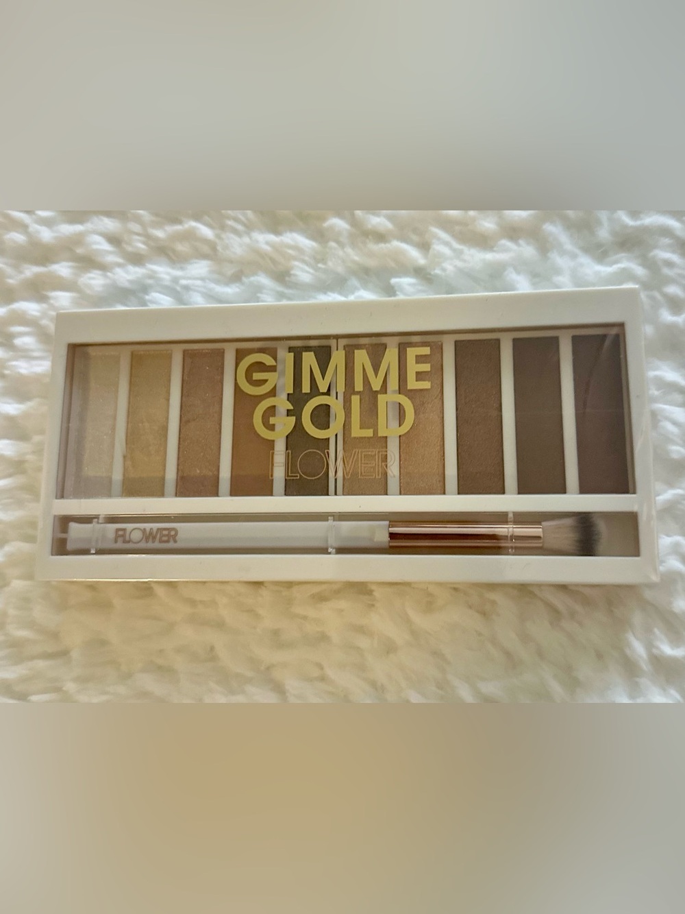 Flower Beauty by Drew Barrymore Gimme Gold
Eyeshadow Palette